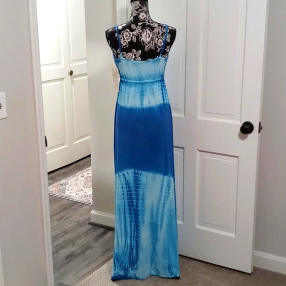 🆕️ 🌊Boston Proper🌊 - Blue Tie Dye Capri Maxi Dress - Picture 2 of 15